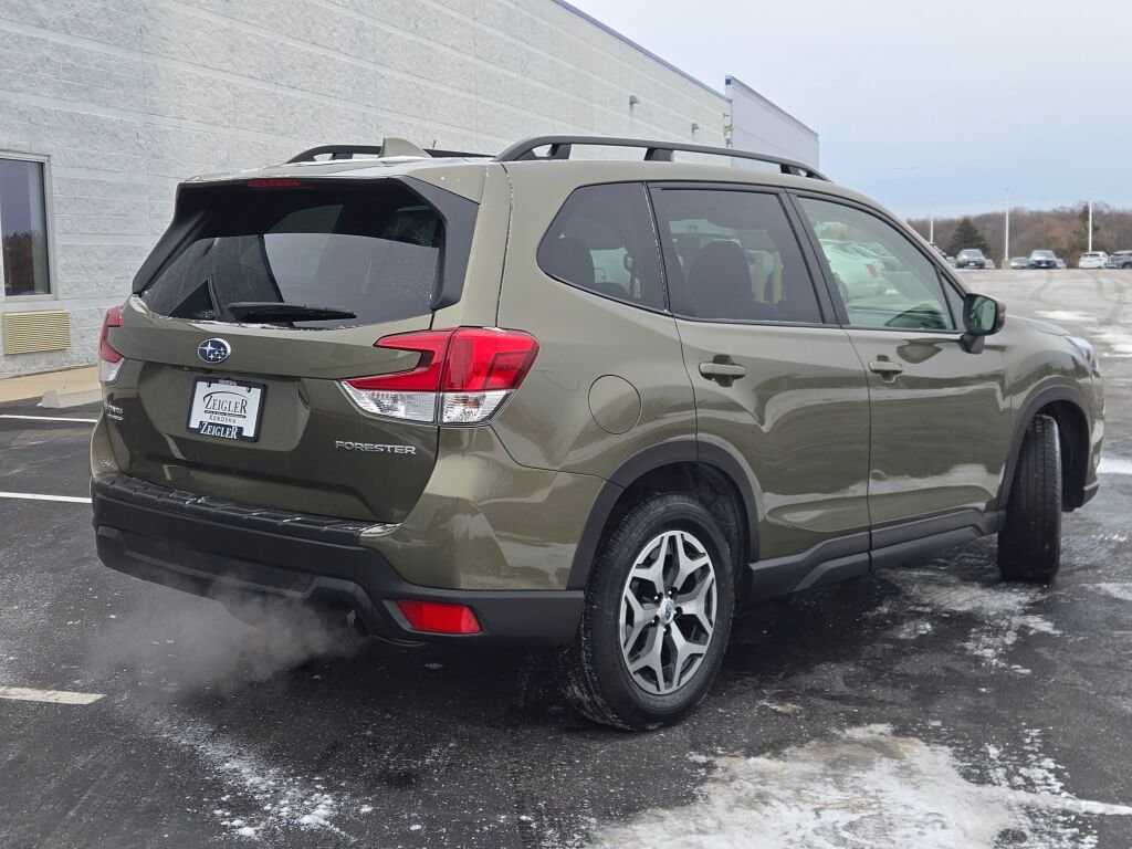2022 SUBARU FORESTER - Image 10