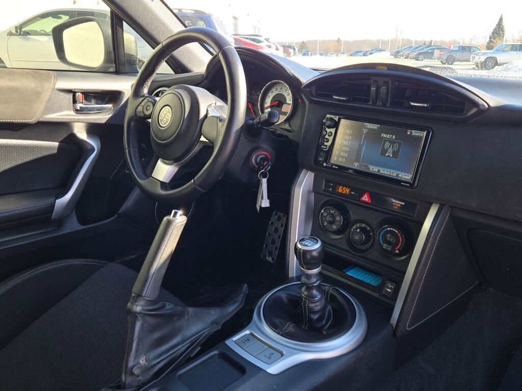 2017 TOYOTA 86 - Image 29