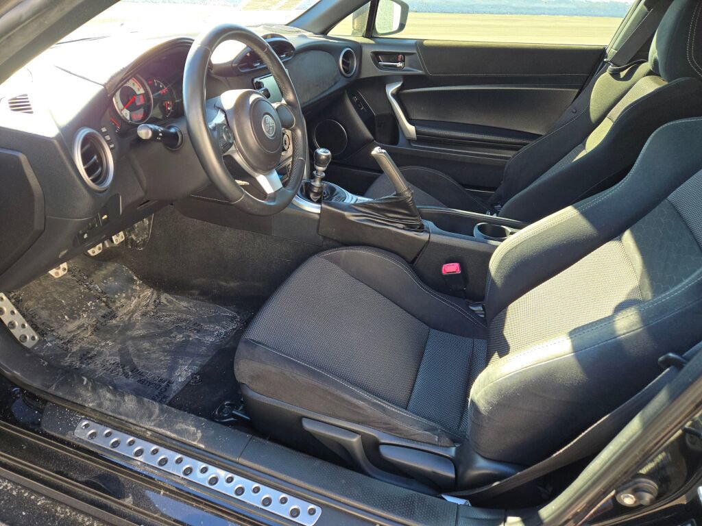 2017 TOYOTA 86 - Image 16