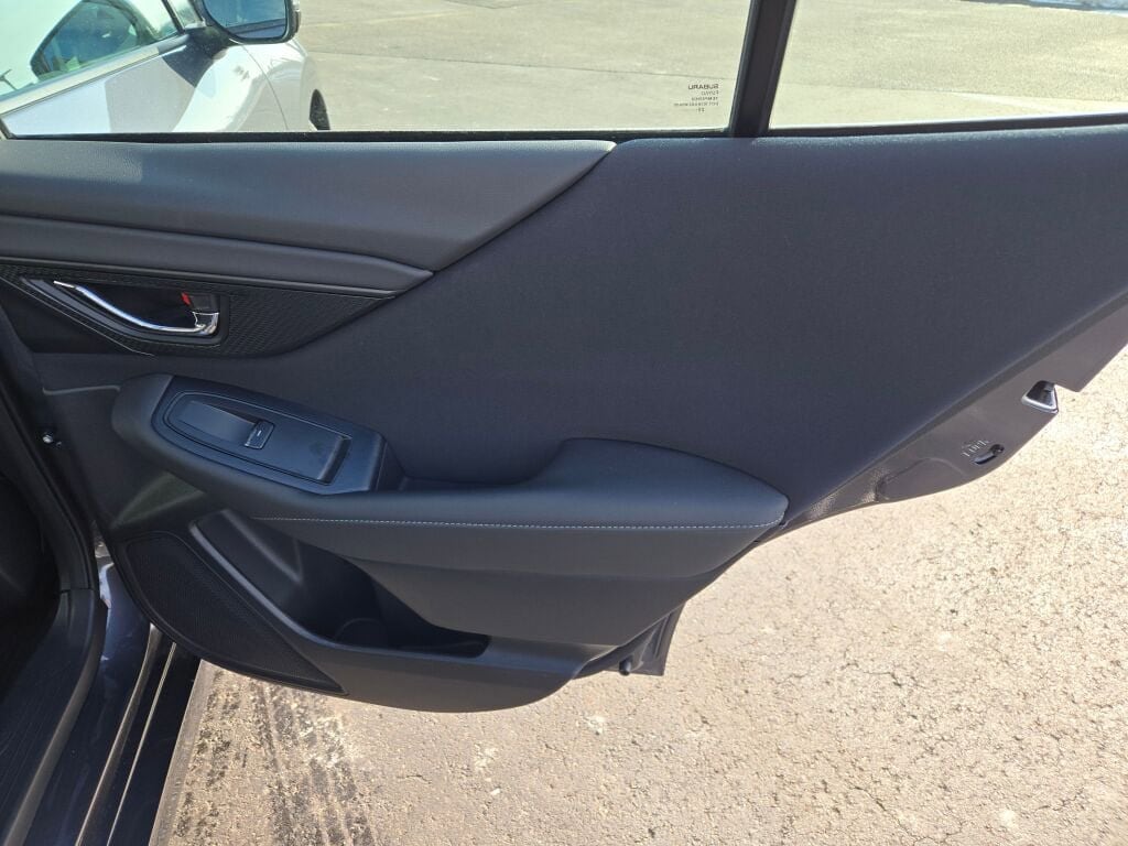 2025 SUBARU LEGACY - Image 8