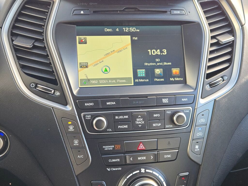 2017 HYUNDAI SANTA FE - Image 24