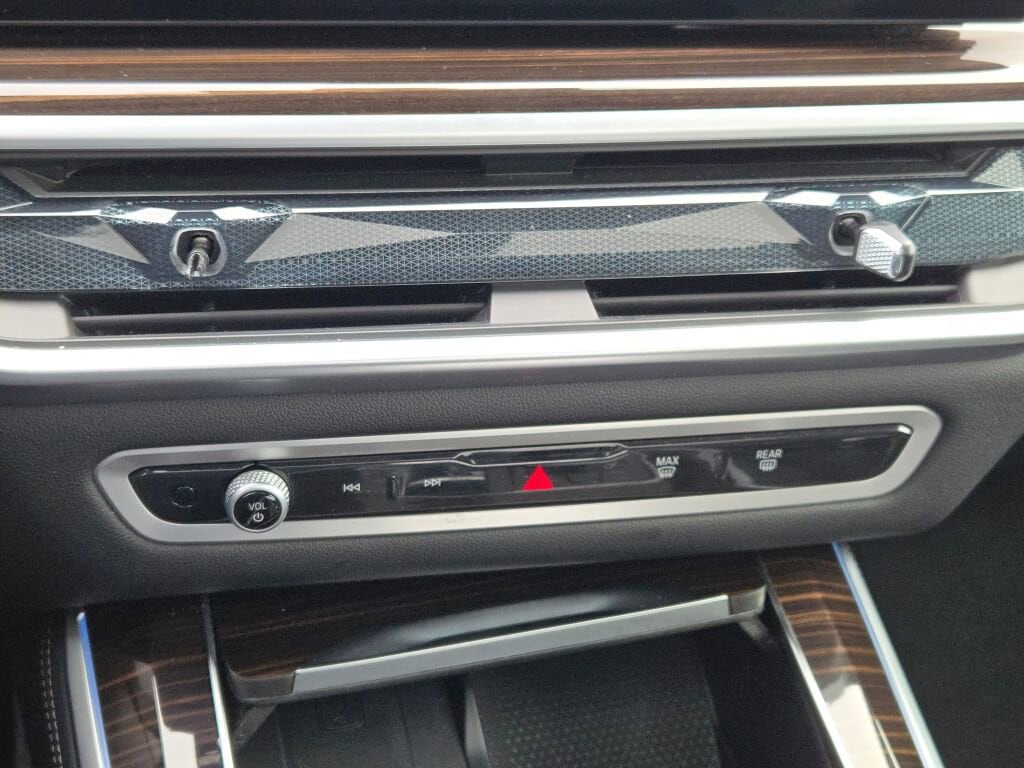 2025 BMW X5 - Image 26