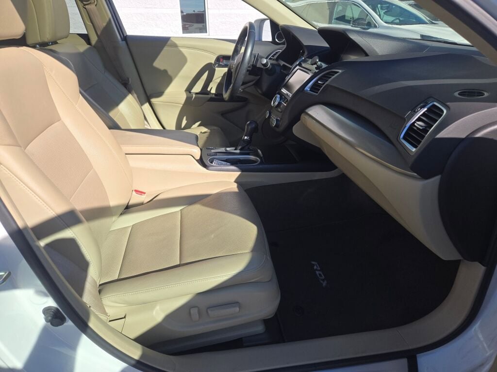 2016 ACURA RDX - Image 8