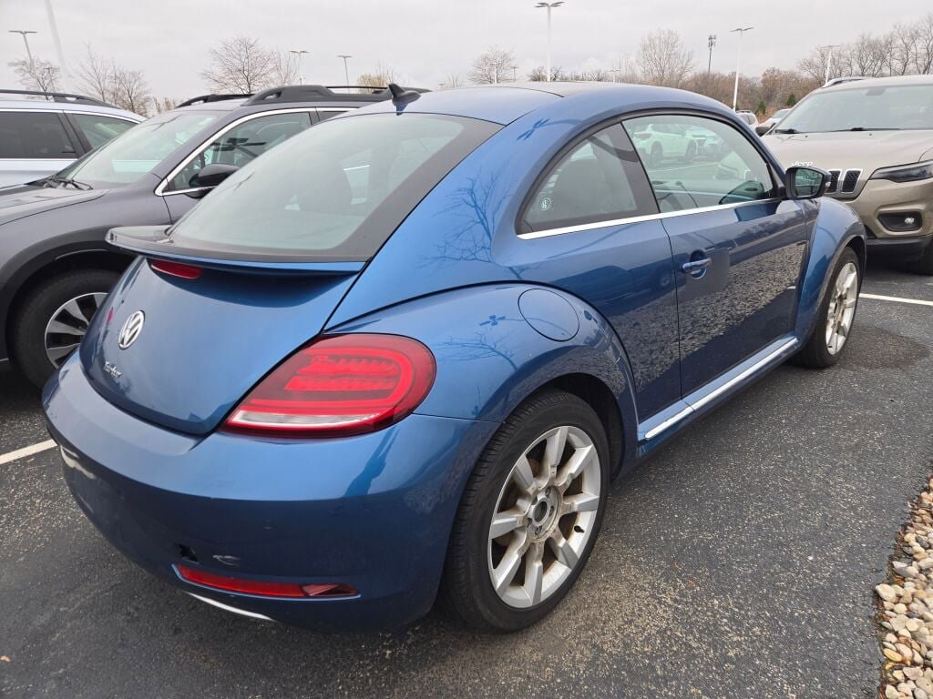 Used 2018 Volkswagen Beetle 2.0T SE Hatchback