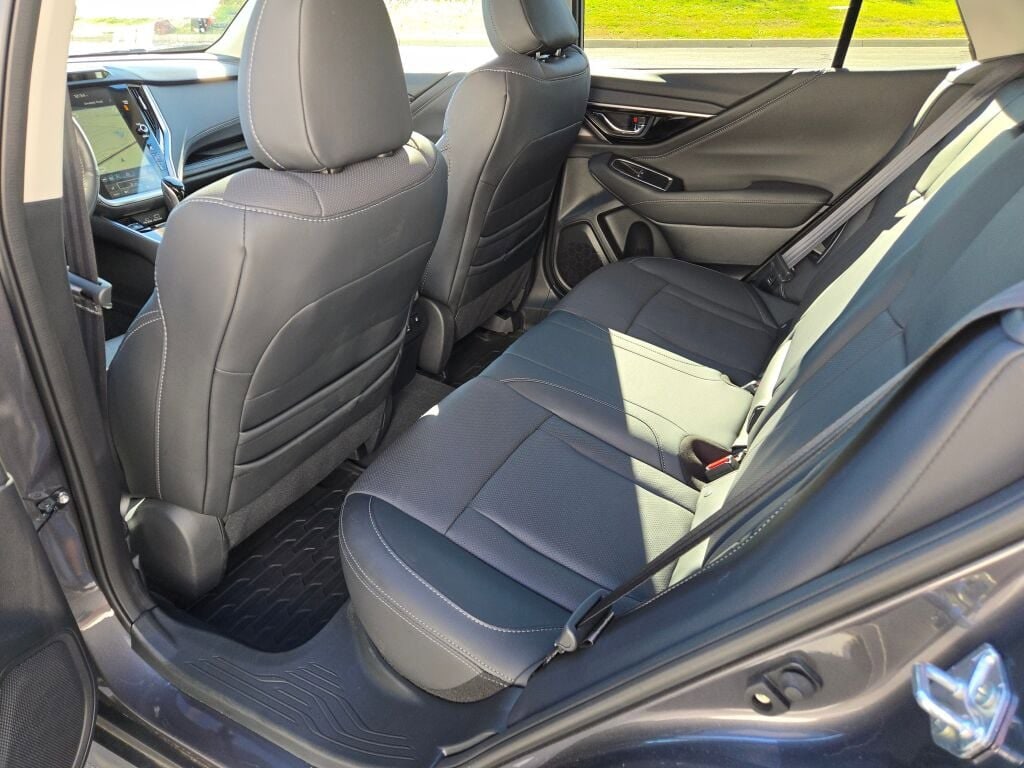 2025 SUBARU OUTBACK - Image 16