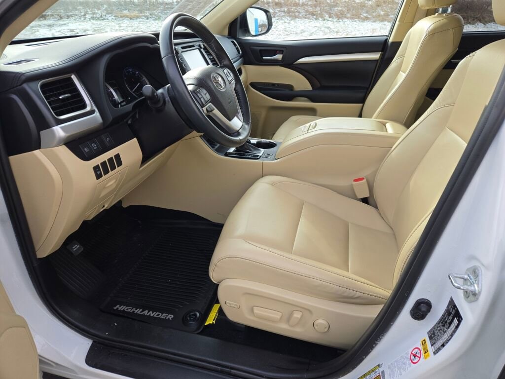 2019 TOYOTA HIGHLANDER - Image 24