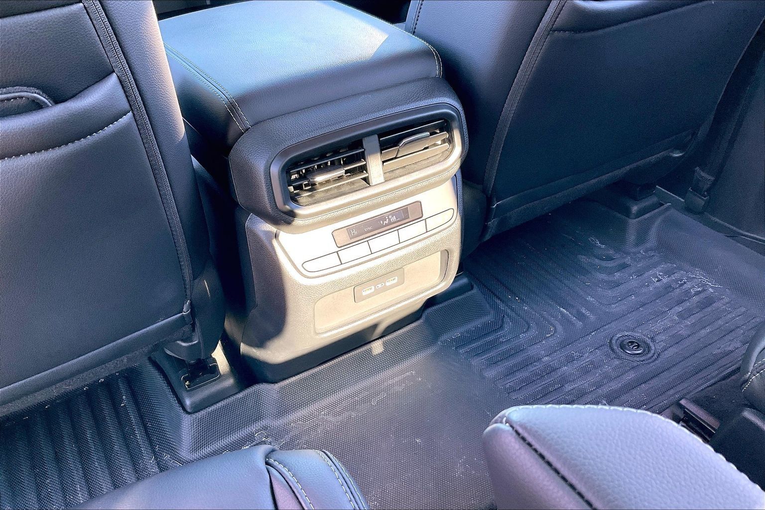 2023 HONDA PILOT - Image 23