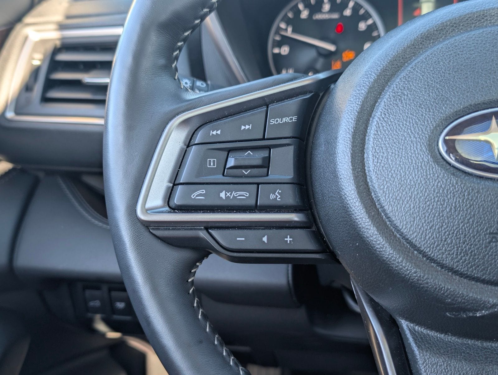 2024 SUBARU ASCENT - Image 16