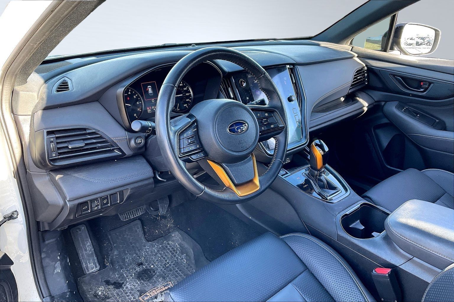 2023 SUBARU OUTBACK - Image 11