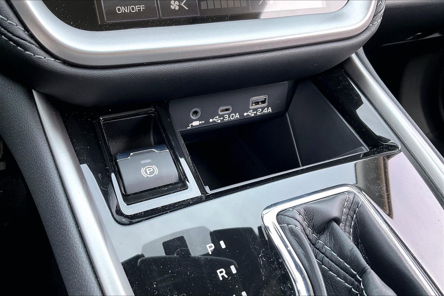 2025 SUBARU LEGACY - Image 25