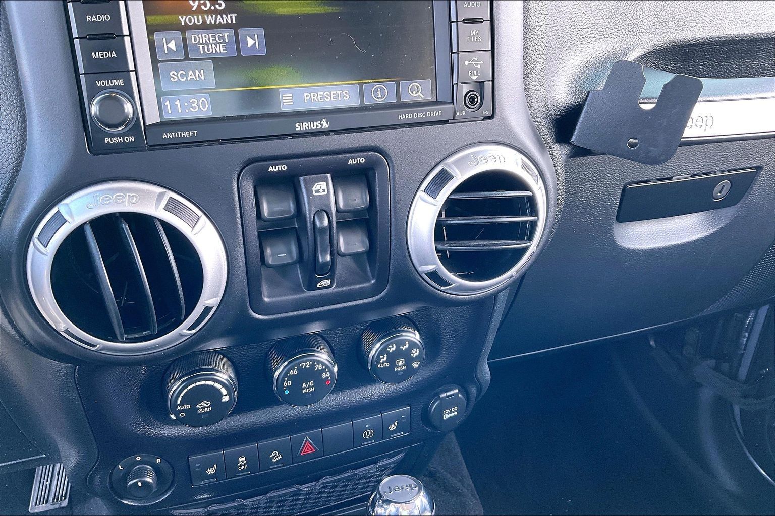 2016 JEEP WRANGLER - Image 24