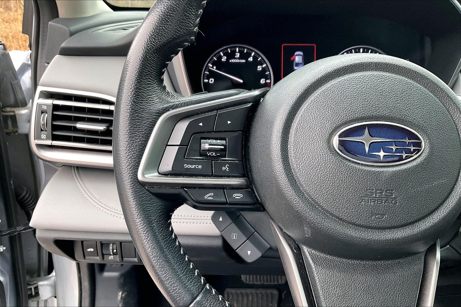 2022 SUBARU LEGACY - Image 11