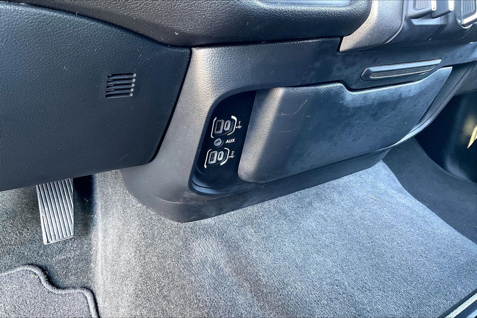 2023 RAM 1500 - Image 24