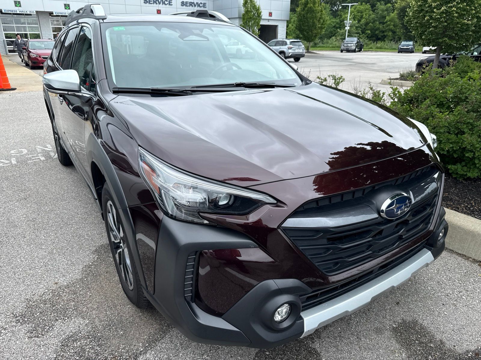 2024 Subaru Outback Touring's photo