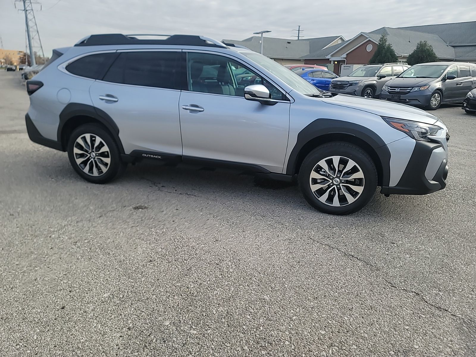 2025 SUBARU OUTBACK - Image 12