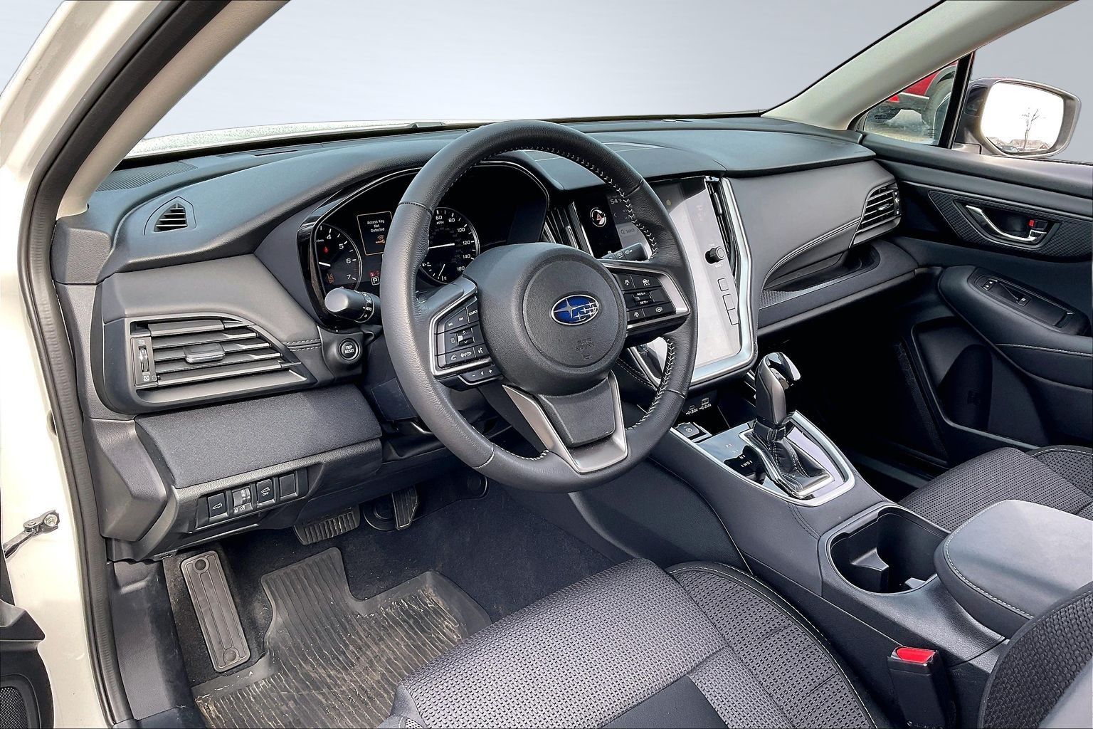 2025 SUBARU OUTBACK - Image 12