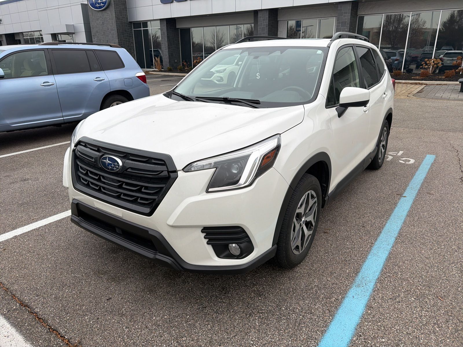 2023 SUBARU FORESTER - Image 3