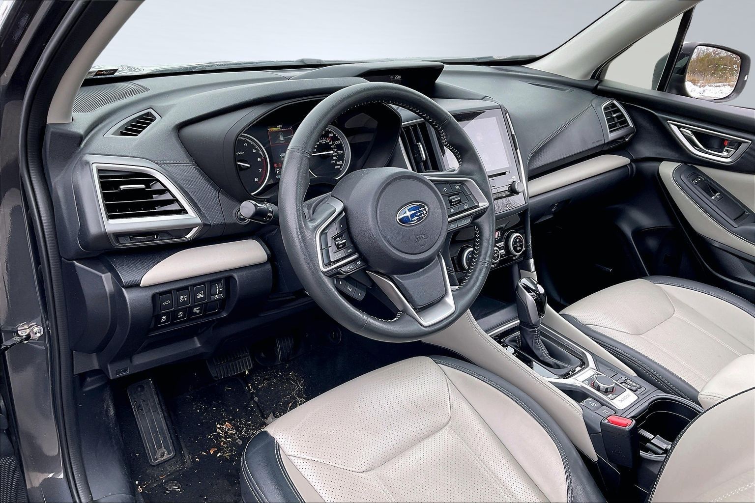 2023 SUBARU FORESTER - Image 11