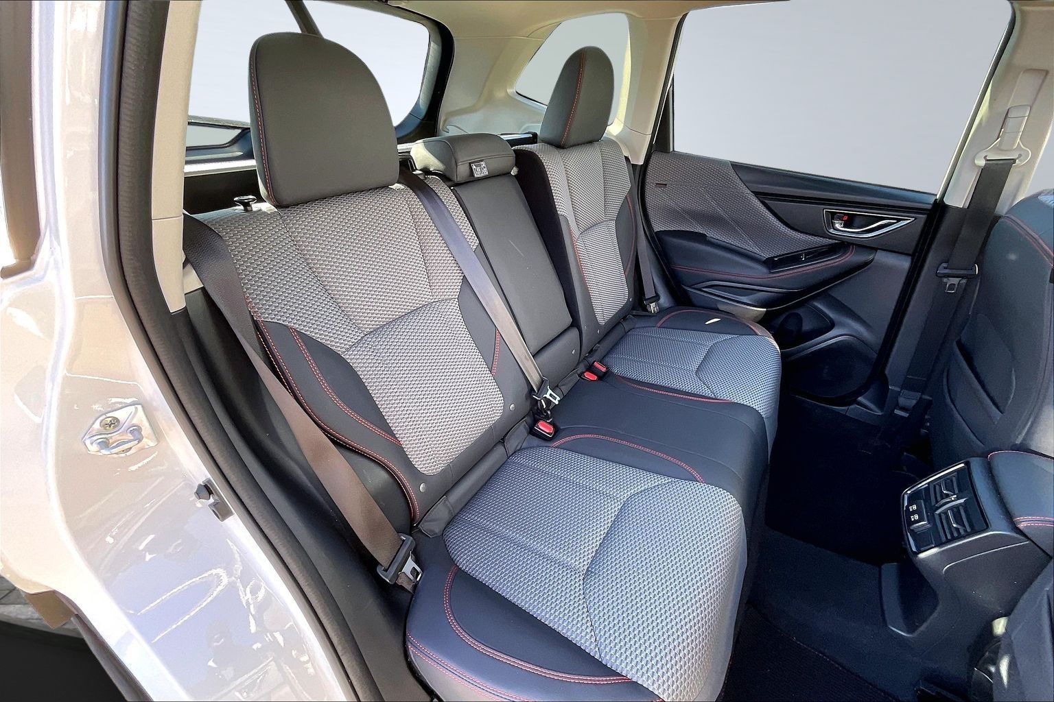 2023 SUBARU FORESTER - Image 28