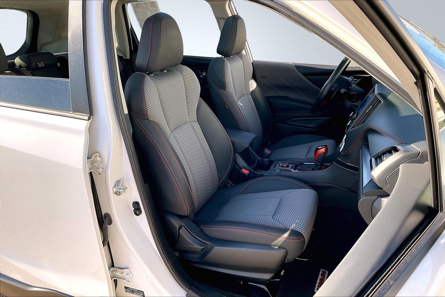 2023 SUBARU FORESTER - Image 7