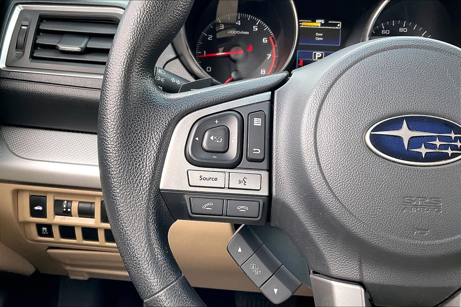 2016 SUBARU LEGACY - Image 18