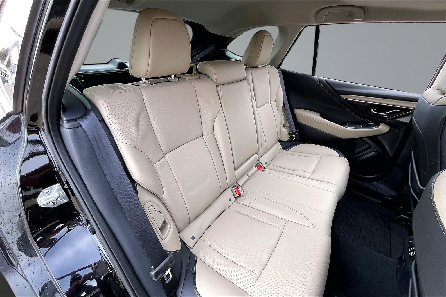 2025 SUBARU OUTBACK - Image 28