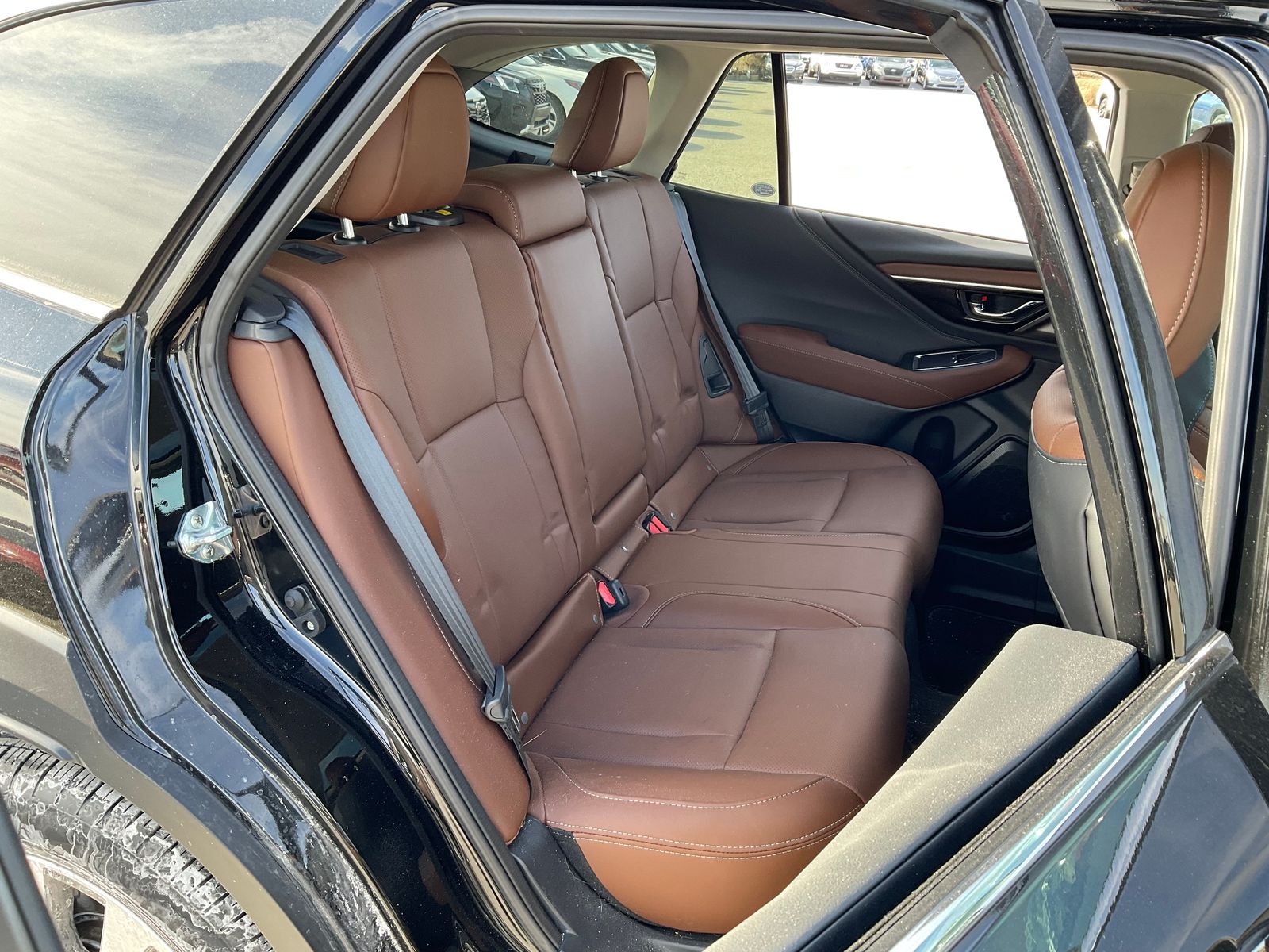 2025 SUBARU OUTBACK - Image 11