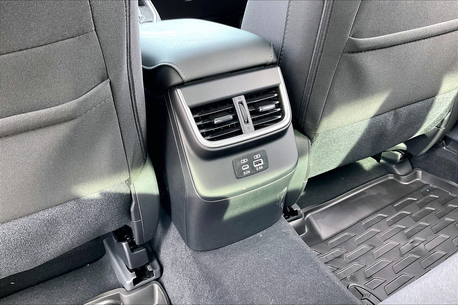 2025 SUBARU LEGACY - Image 24