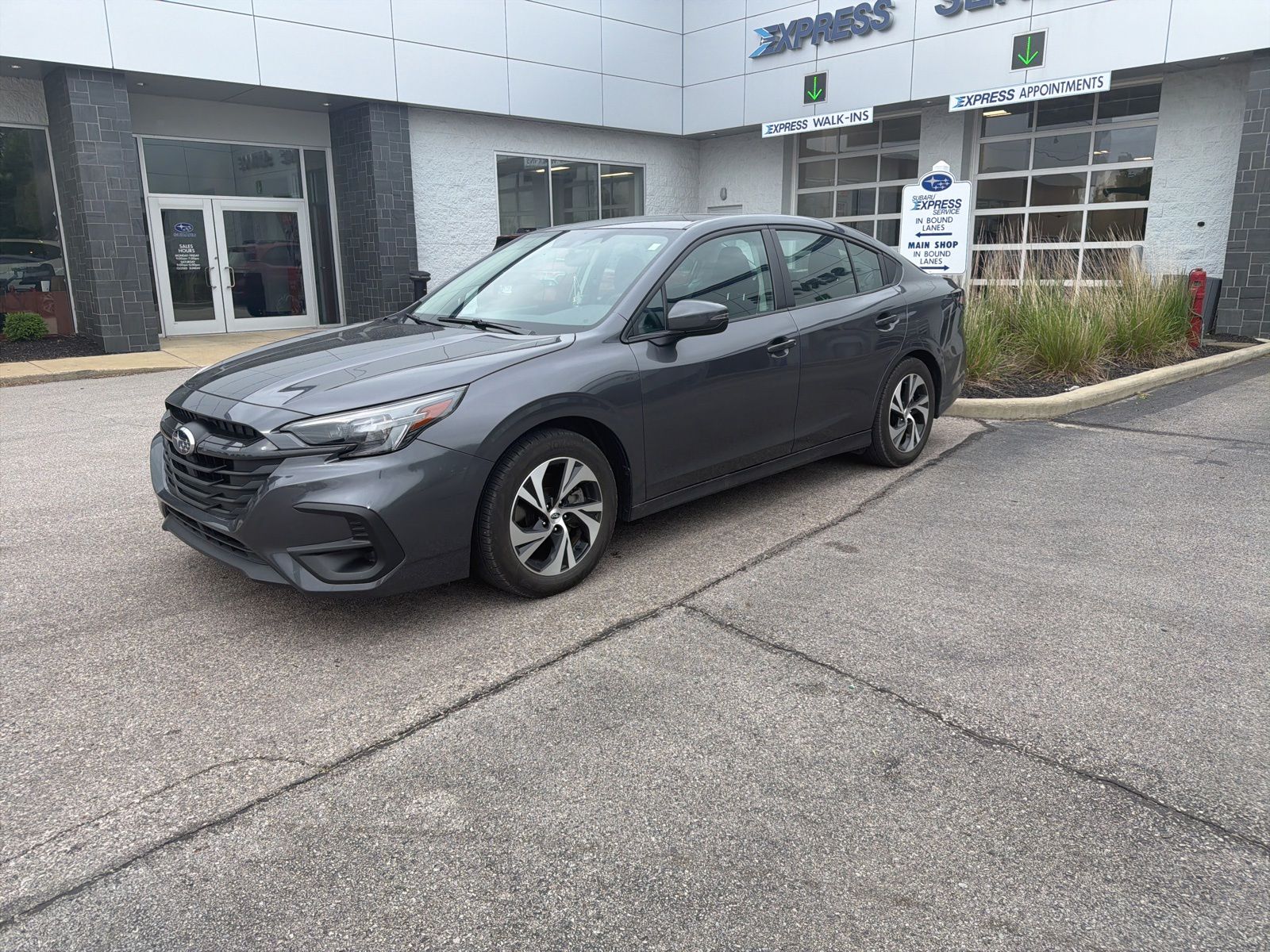 2025 Subaru Legacy Premium's photo