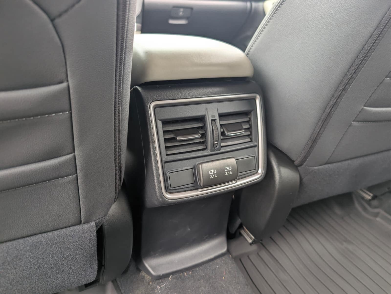 2023 SUBARU FORESTER - Image 28