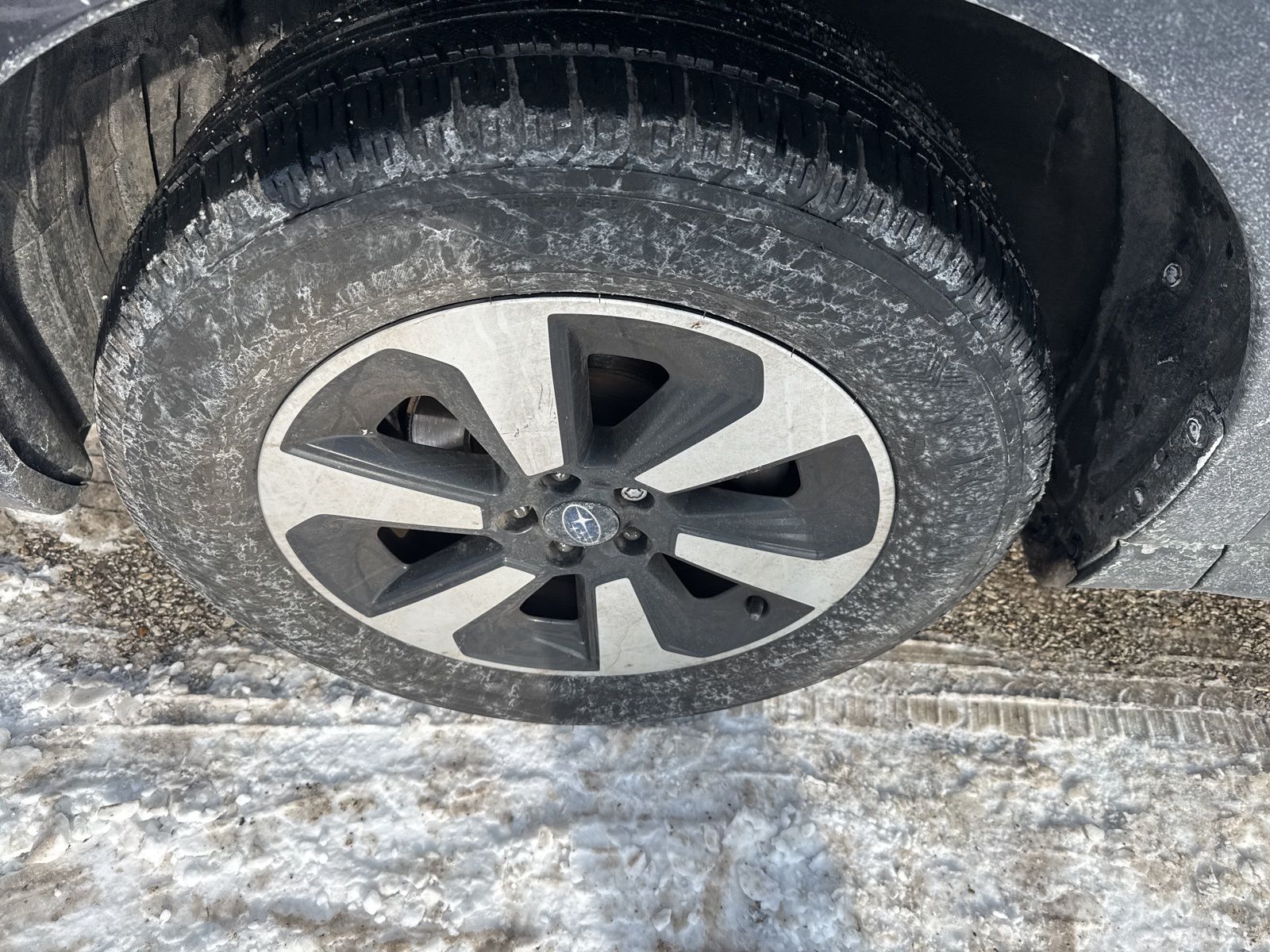 2018 SUBARU FORESTER - Image 16