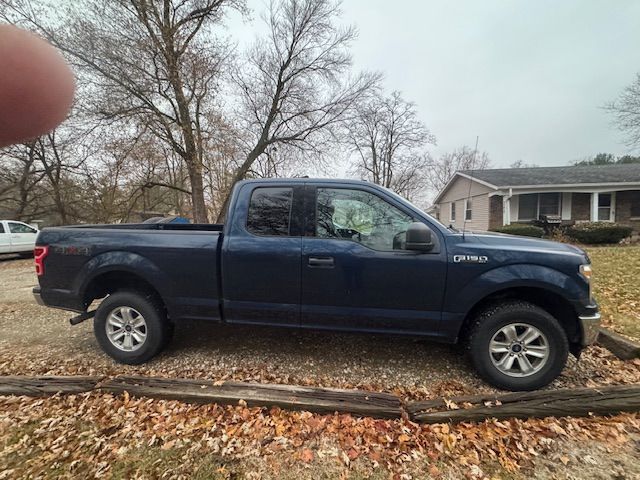 2018 Ford F-150 XLT photo 2