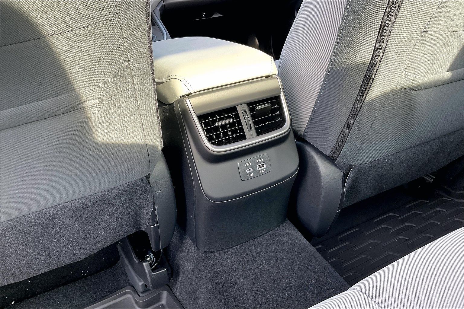 2025 SUBARU LEGACY - Image 24