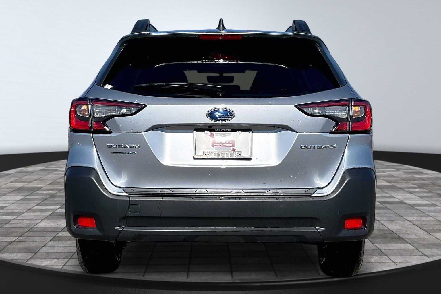 2025 SUBARU OUTBACK - Image 4