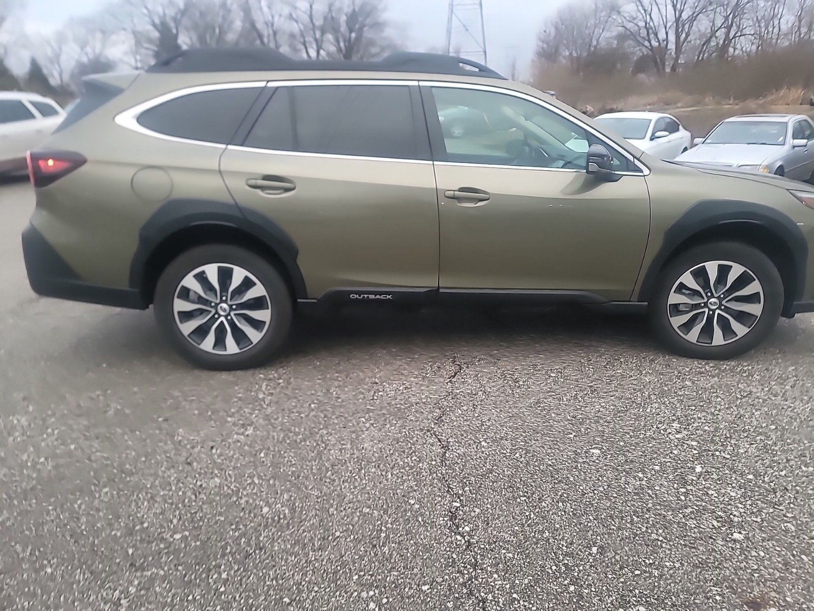 2024 SUBARU OUTBACK - Image 11