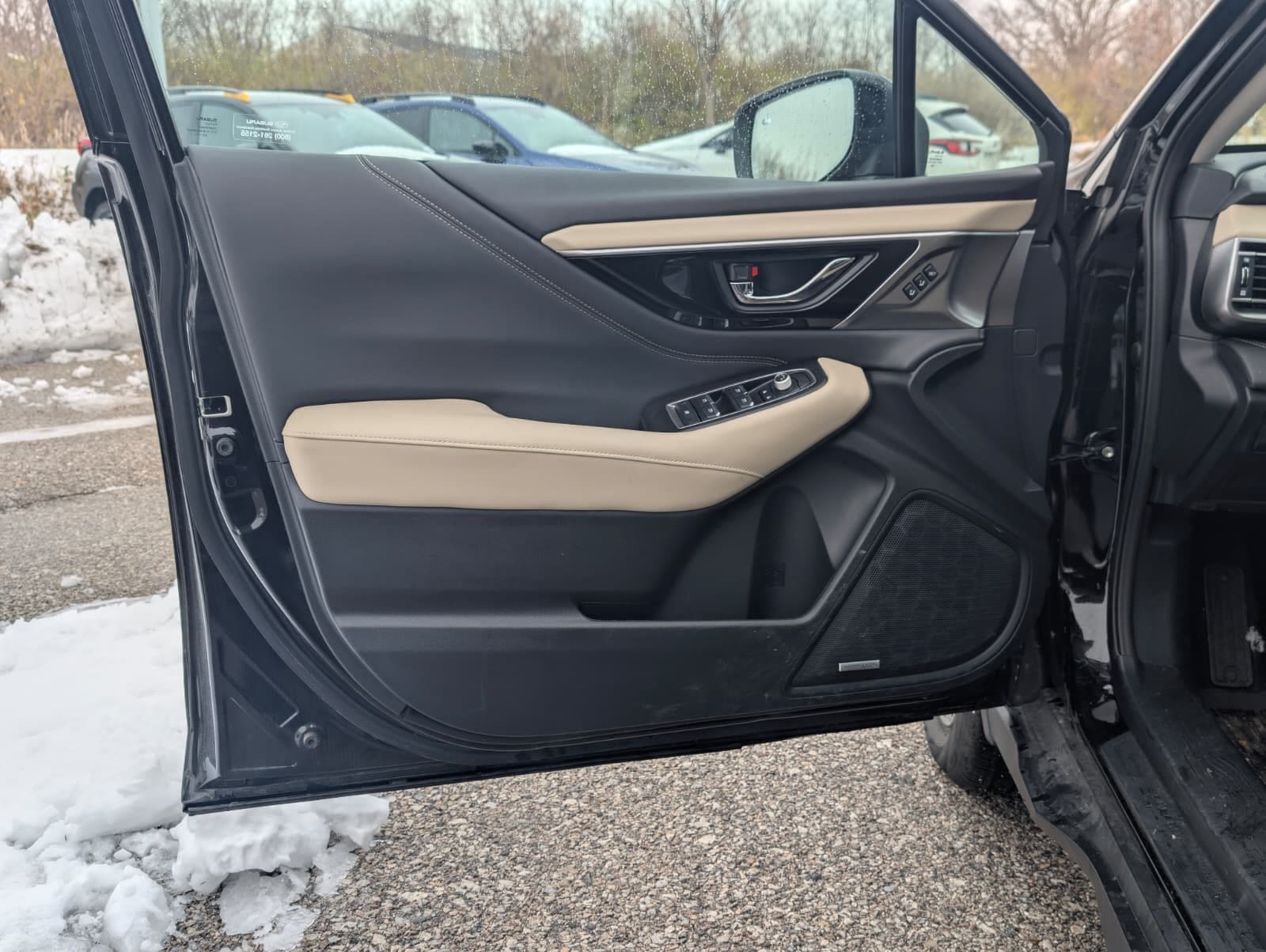 2025 SUBARU OUTBACK - Image 9