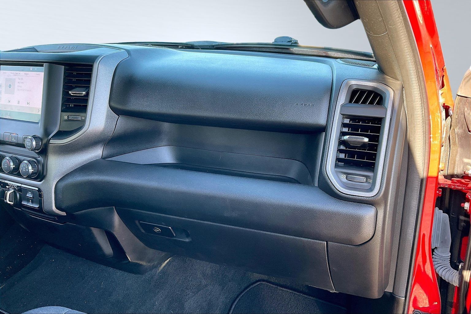 2023 RAM 1500 - Image 15