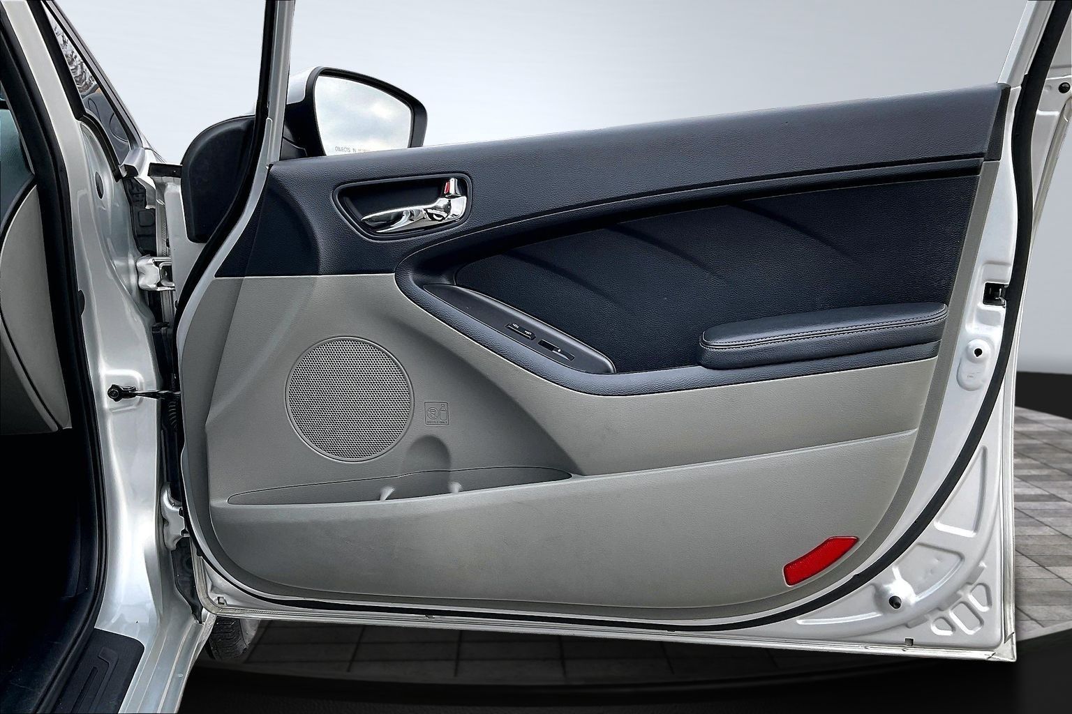 2014 KIA FORTE - Image 17