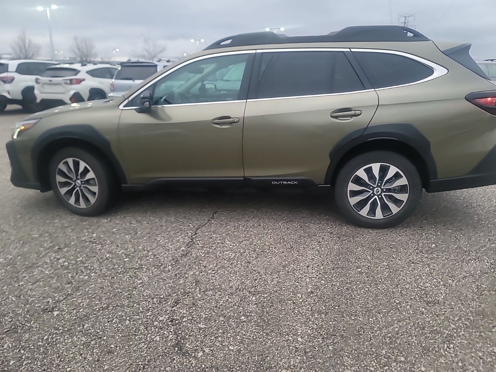 2024 SUBARU OUTBACK - Image 16