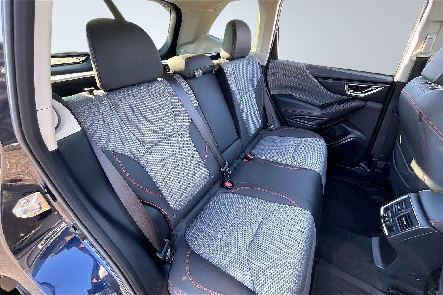 2020 SUBARU FORESTER - Image 28