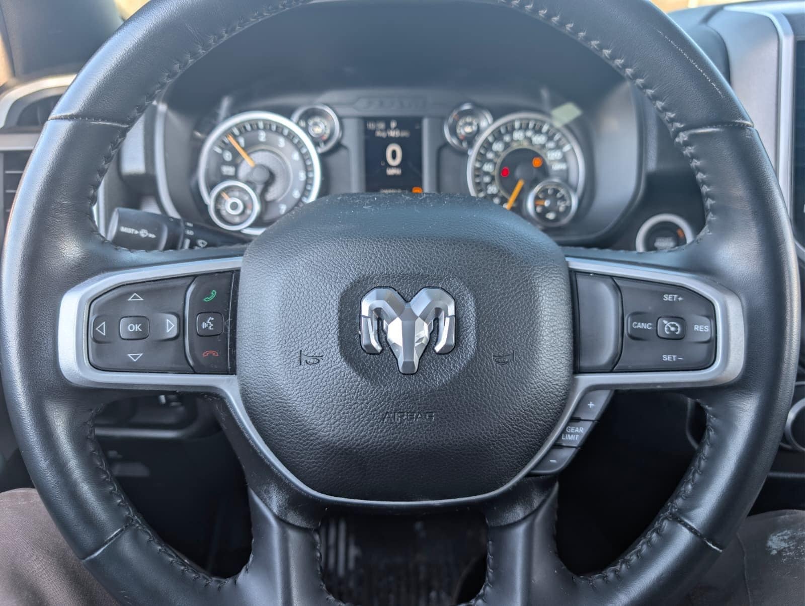 2022 RAM 1500 - Image 15