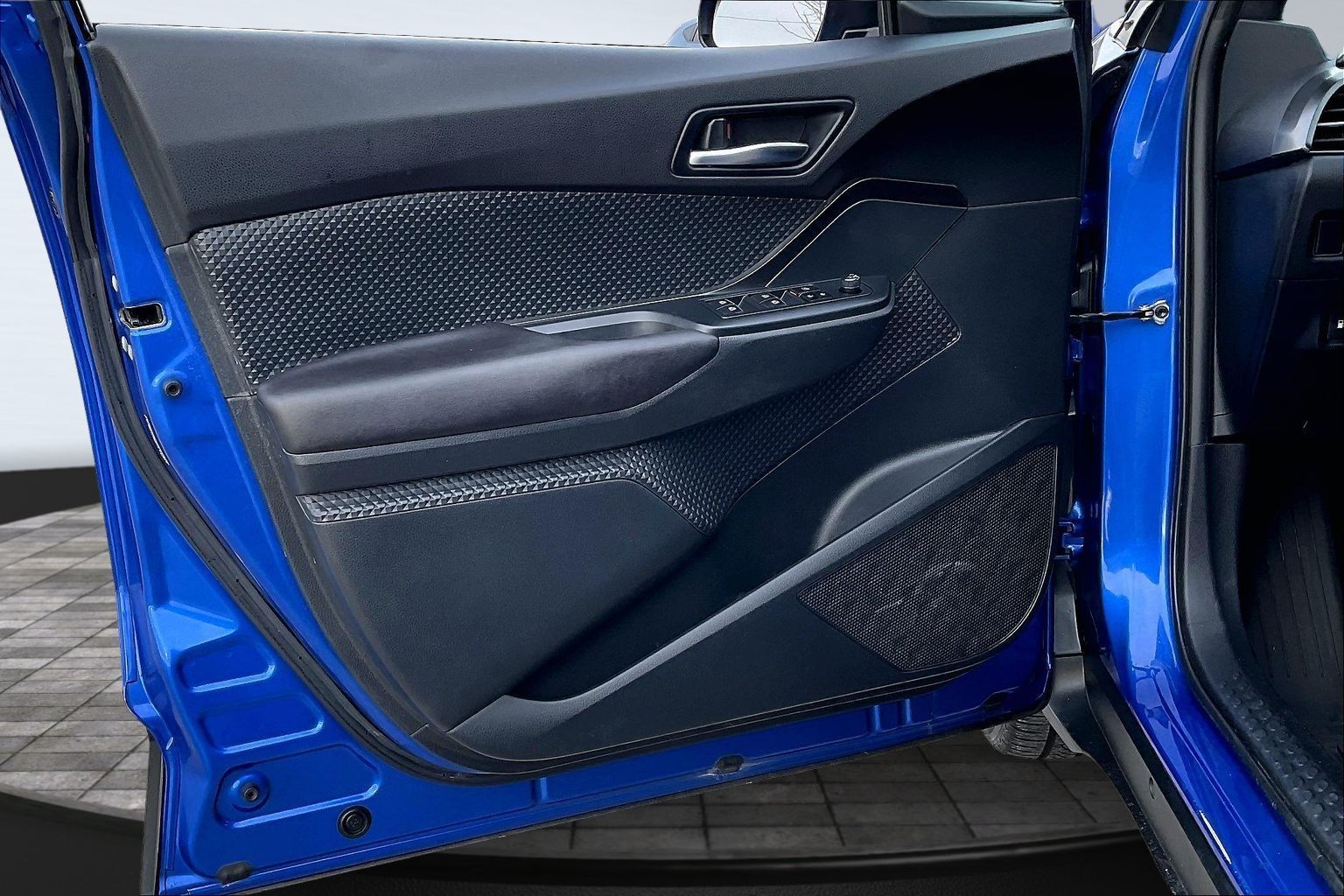 2018 TOYOTA C-HR - Image 16