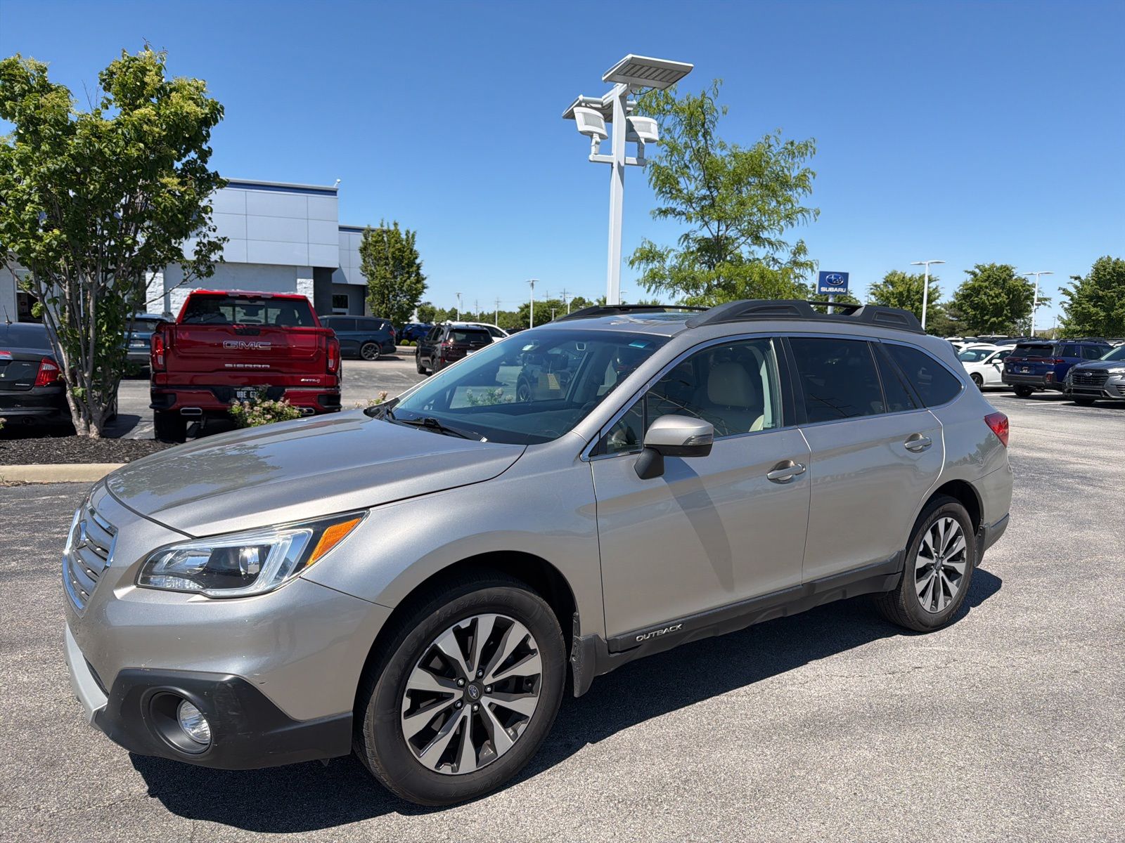 2017 Subaru Outback 2.5i Limited's photo