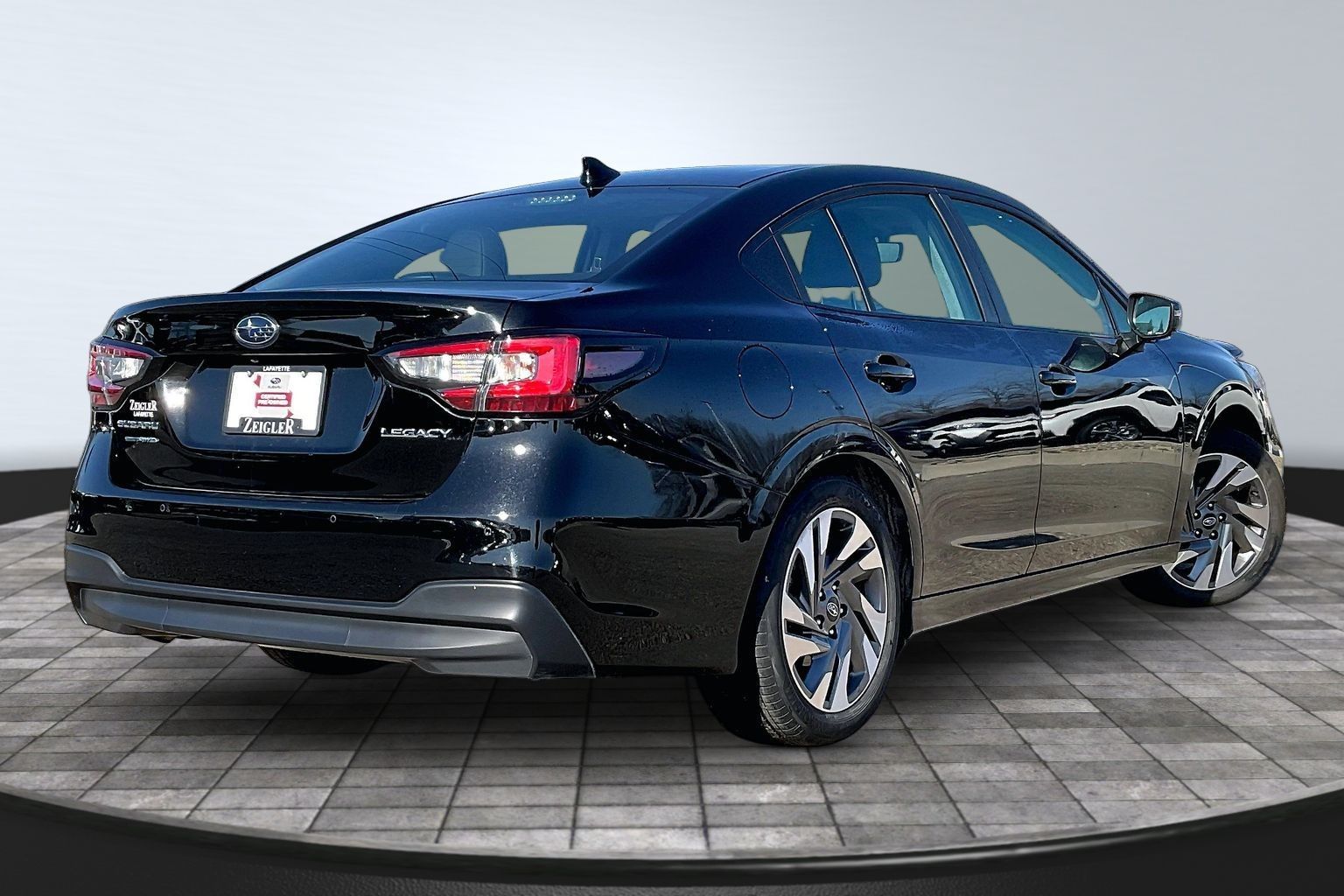 2025 SUBARU LEGACY - Image 2