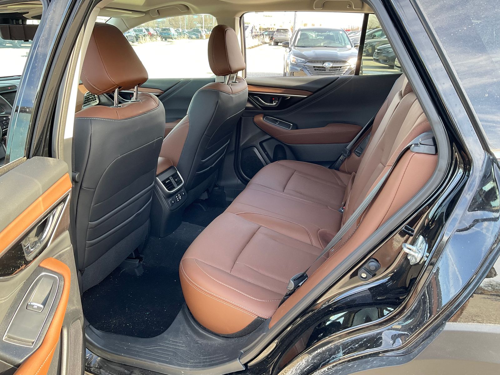 2025 SUBARU OUTBACK - Image 10