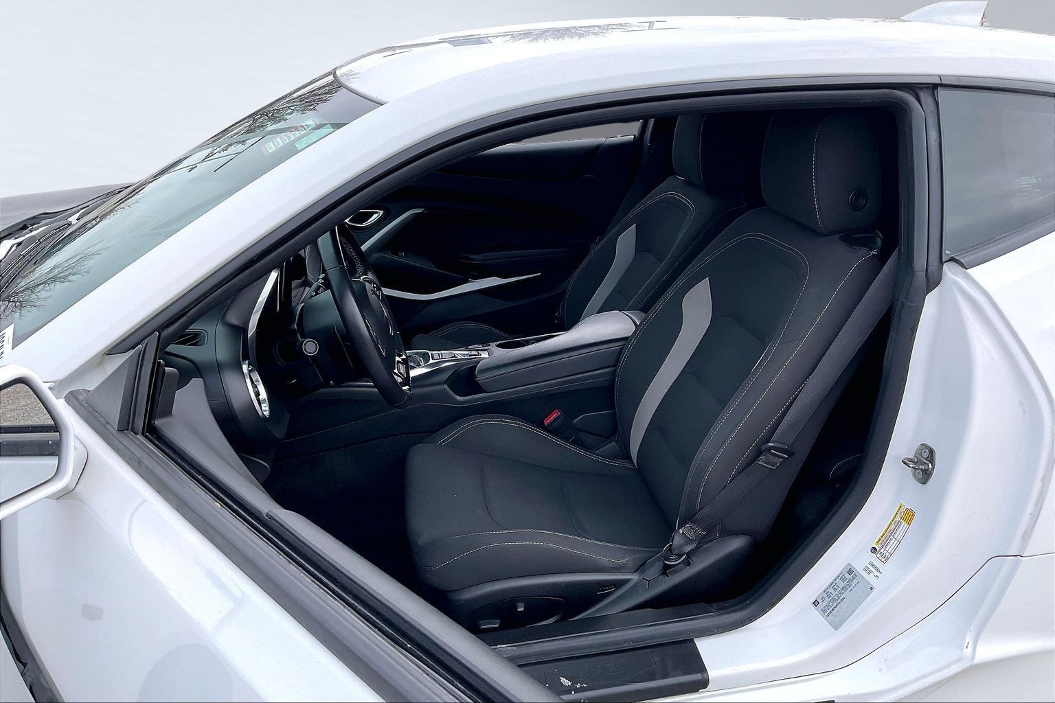 2018 CHEVROLET CAMARO - Image 25