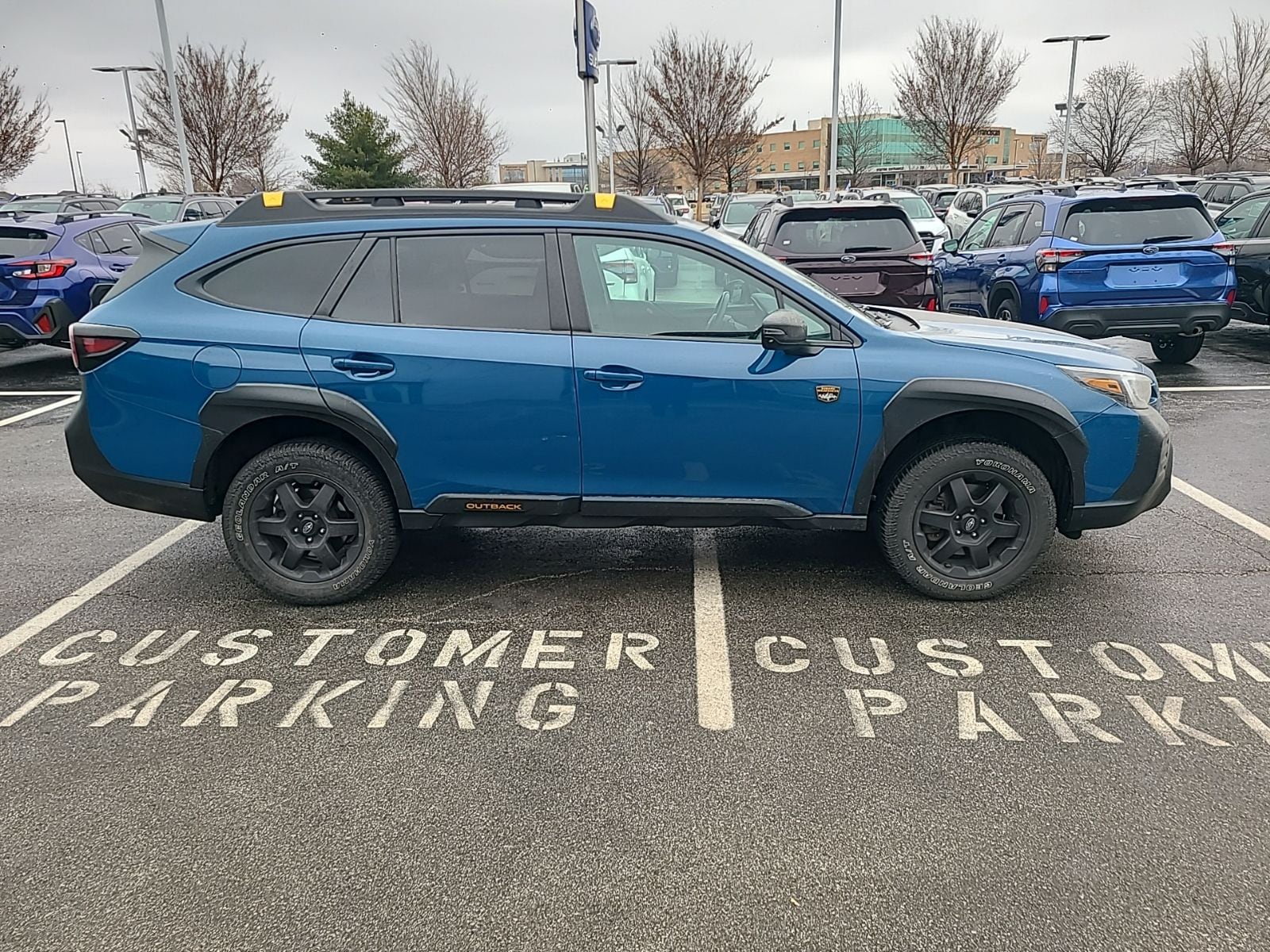 2023 SUBARU OUTBACK - Image 7