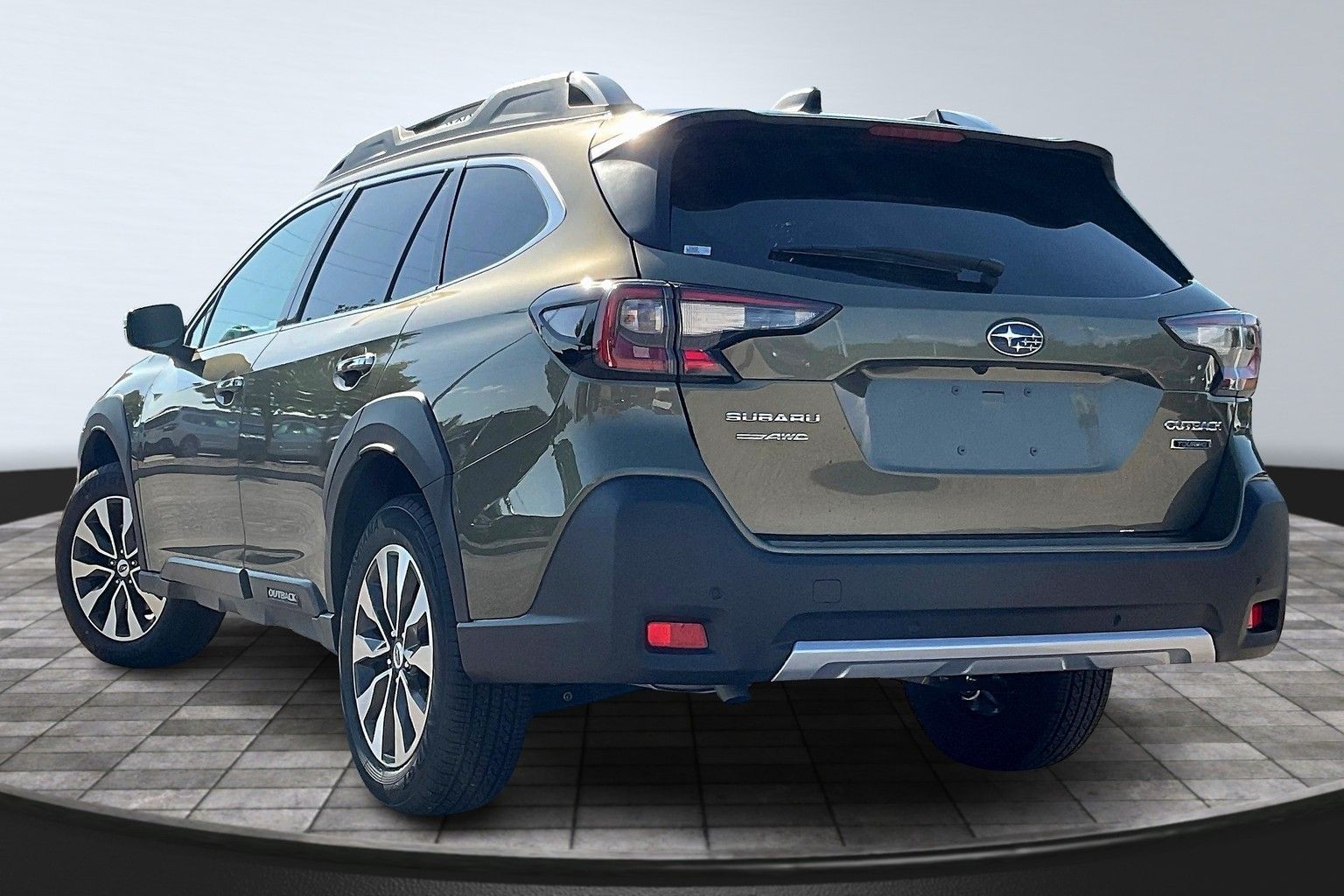 2025 Subaru Outback Touring photo 3