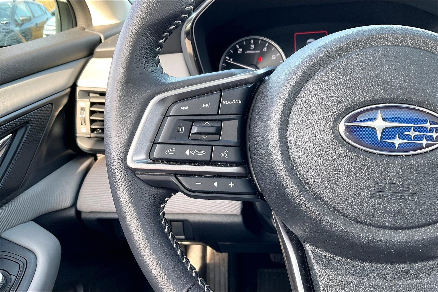 2025 SUBARU LEGACY - Image 19