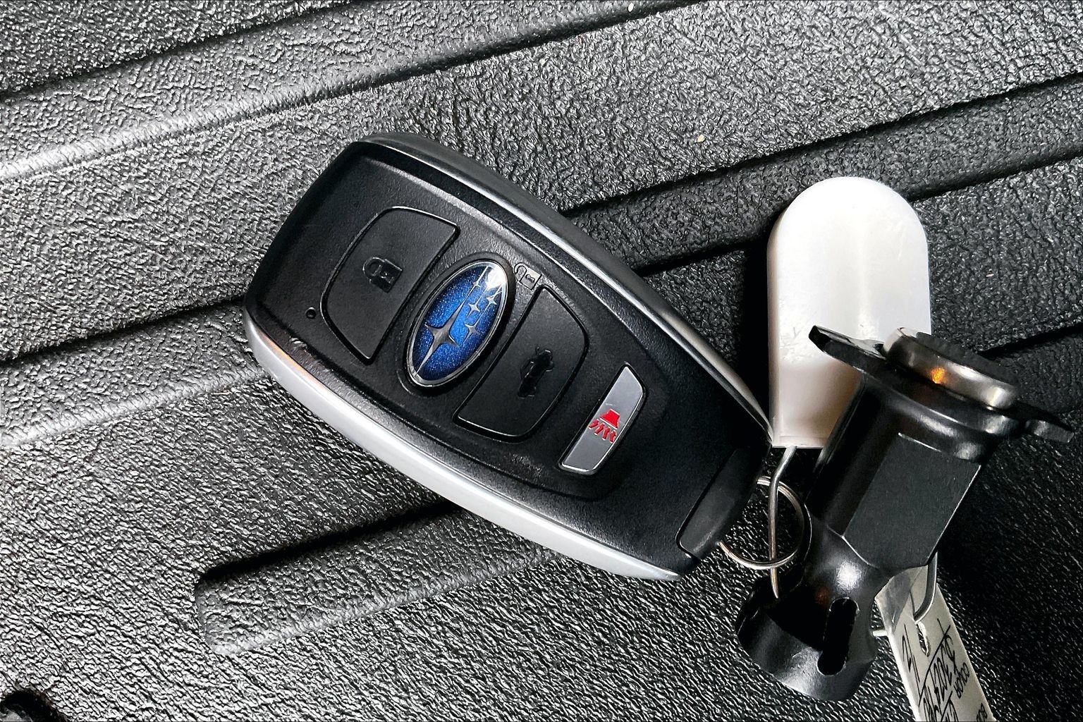 2025 SUBARU LEGACY - Image 9